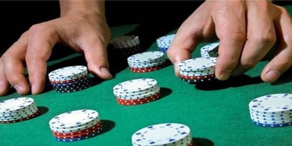 HitClub.14: Uy tín, đa dạng trò chơi, hỗ trợ 24/7 - Trải nghiệm poker hoàn hảo